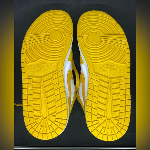 2021 Jordan 1 Low ‘Pollen’ - Picture 7 of 11